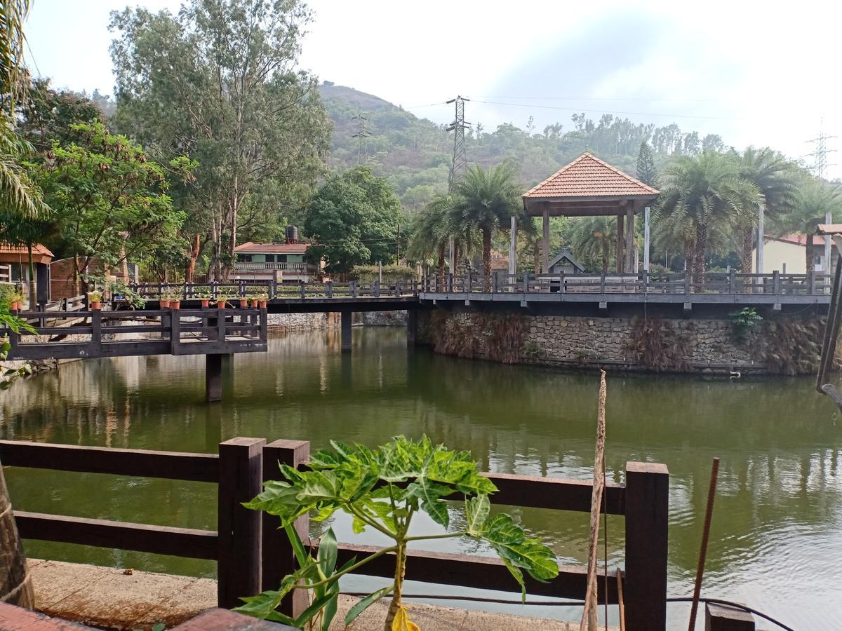 Mystica Resort 罗纳瓦拉 外观 照片